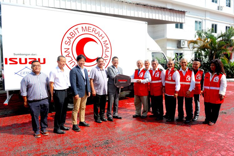 ISUZU DONATES TRUCK TO MALAYSIAN RED CRESCENT SOCIETY (MRCS)