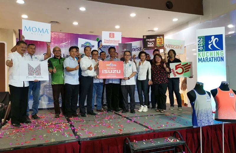 ISUZU GOES THE DISTANCE WITH KUCHING MARATHON 2019 - ISUZU MALAYSIA